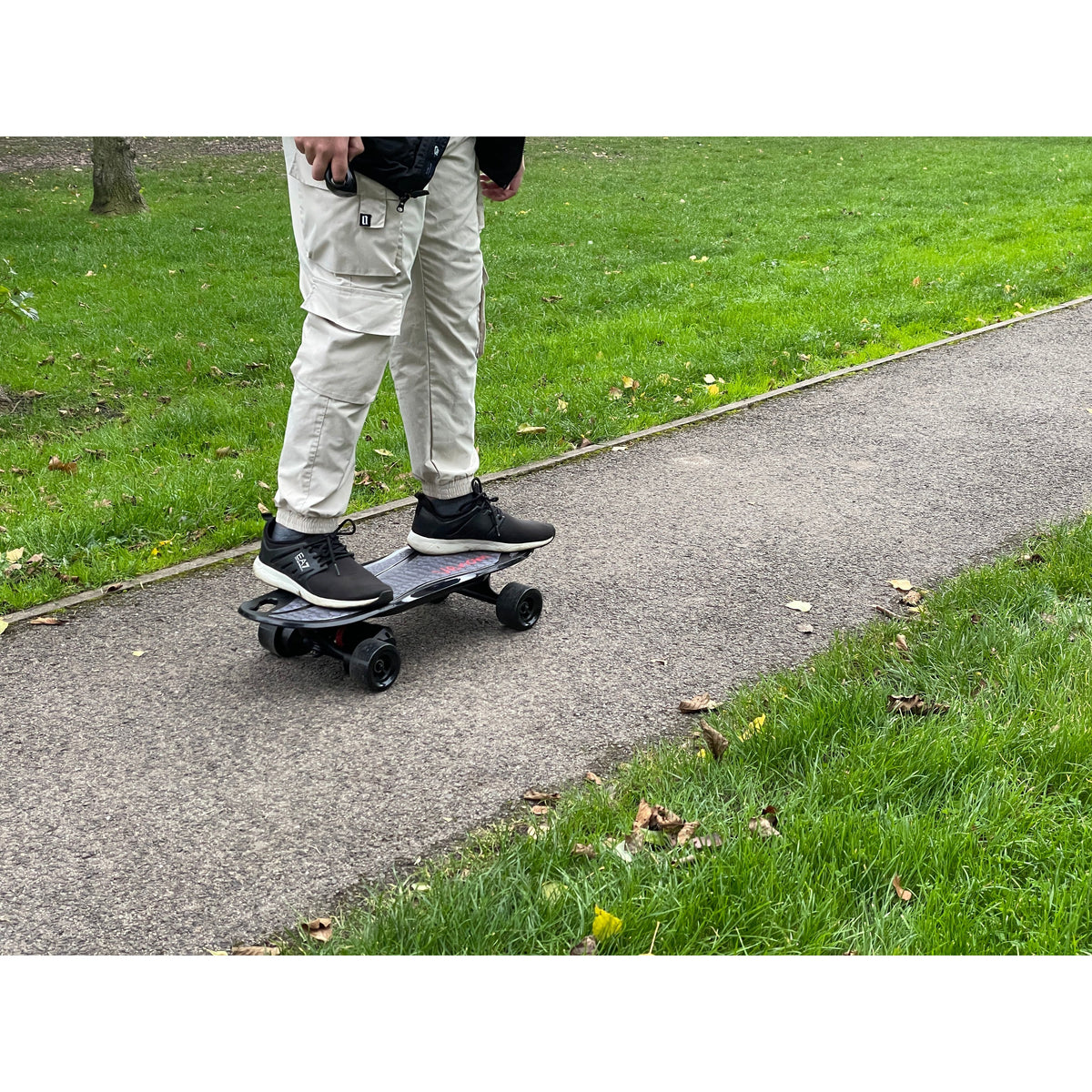 Venom – 900W*2 Dual-Motor Electric Skateboard (E-Board)